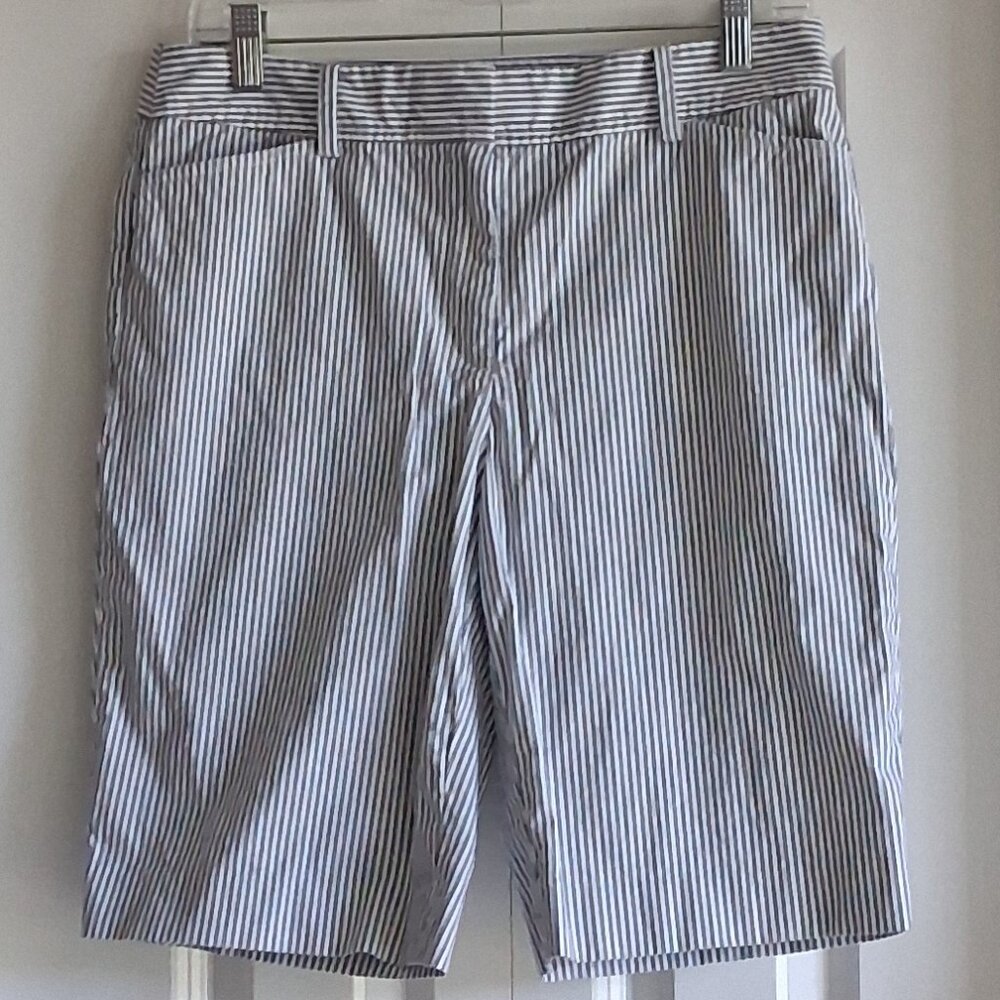 Talbots Gray & White Railroad Stripe Perfect Short Women's Size 6